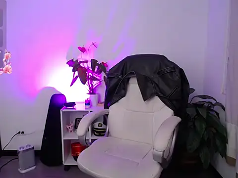 ItsNyla online show from February 3, 2026, 12:31 am