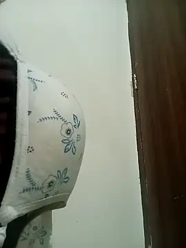 Prajakta123 online show from February 2, 2026, 5:22 pm