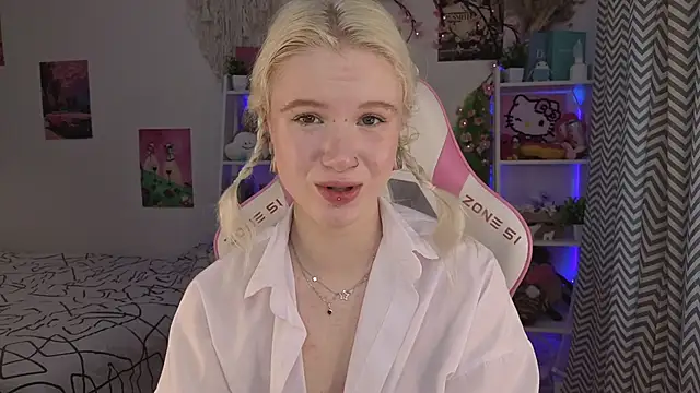 Mia WaterFall online show from June 2, 2026, 3:19 am