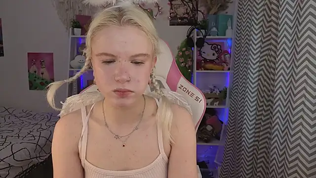 Mia WaterFall online show from June 5, 2026, 3:24 am