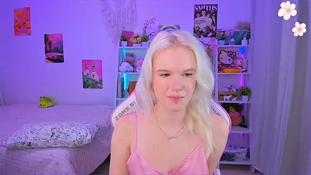 Mia WaterFall online show from August 4, 2026, 3:21 am