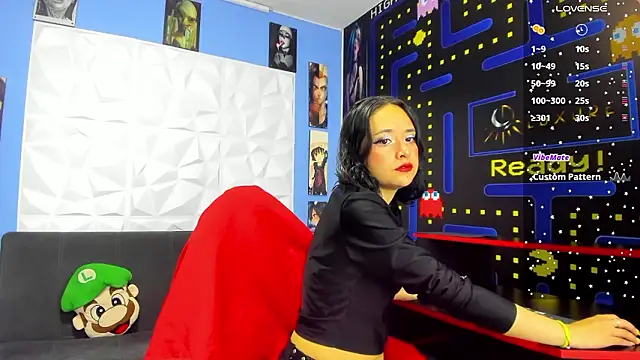 IvyyEmerald online show from March 13, 2026, 1:18 pm