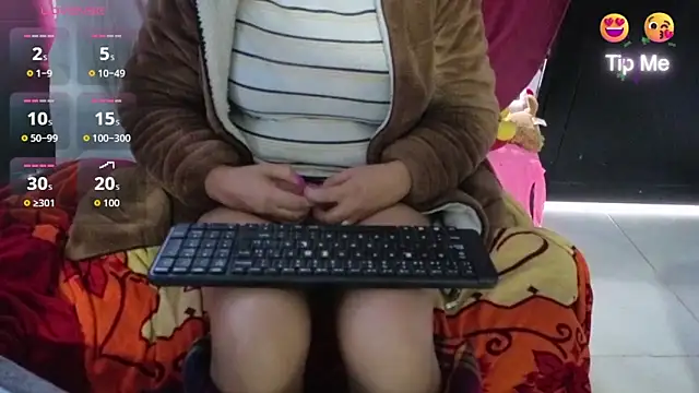 Snapshot of xxxMilexxx chatting on February 24, 2026, 12:36 pm xxxMilexxx online show from February 24, 2026, 12:36 pm