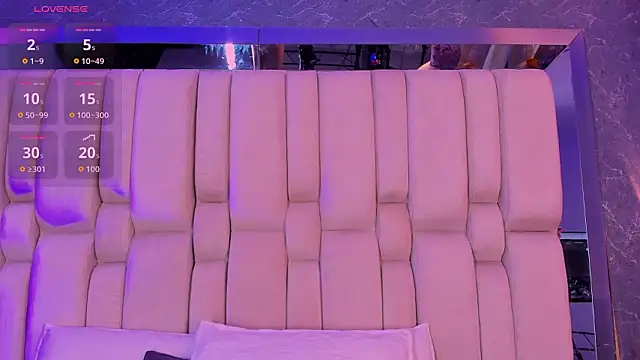 MissValeriePink online show from January 31, 2026, 8:07 pm