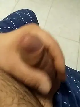 GorgeousBitter online show from February 6, 2026, 1:32 am