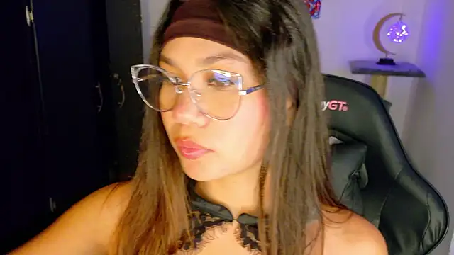 Snapshot of Wendy_Mills_ chatting on March 22, 2026, 1:20 am Wendy Mills online show from March 22, 2026, 1:20 am