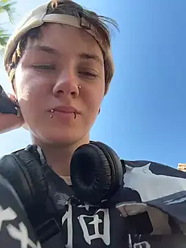 Snapshot of IceMur chatting on March 15, 2026, 2:28 am IceMur online show from March 15, 2026, 2:28 am