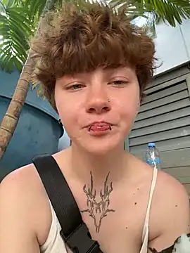 Snapshot of IceMur chatting on March 21, 2026, 8:19 am IceMur online show from March 21, 2026, 8:19 am