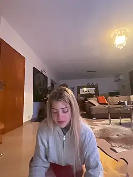 MelliMoon online show from February 2, 2026, 9:57 pm