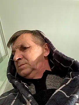 Snapshot of andrei73200 chatting on March 16, 2026, 6:01 pm andrei73200 online show from March 16, 2026, 6:01 pm