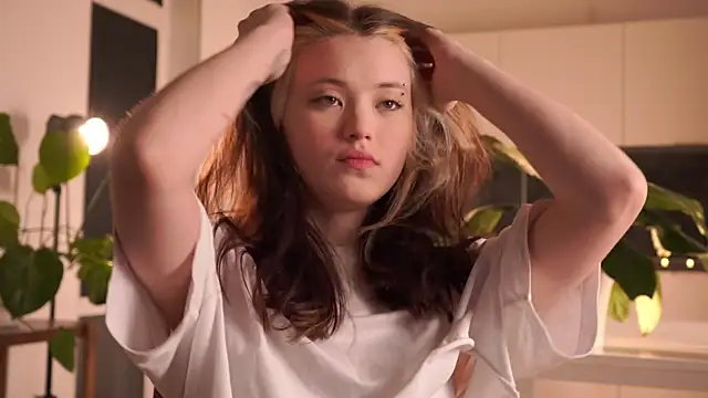 EleniRoeber online show from February 25, 2026, 4:16 pm