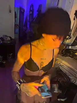 luxxlola online show from July 29, 2026, 12:09 am