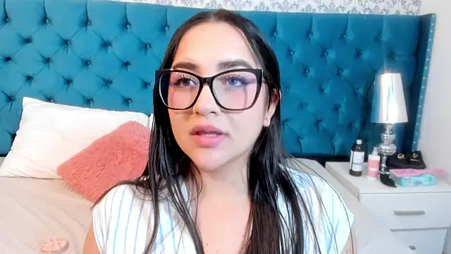 XiomaraFerrer online show from March 10, 2026, 8:47 pm