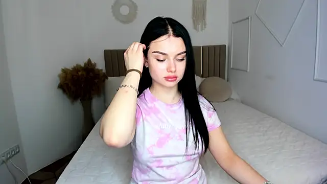 Snapshot of Silena_sky chatting on March 28, 2026, 8:58 am Silena sky online show from March 28, 2026, 8:58 am