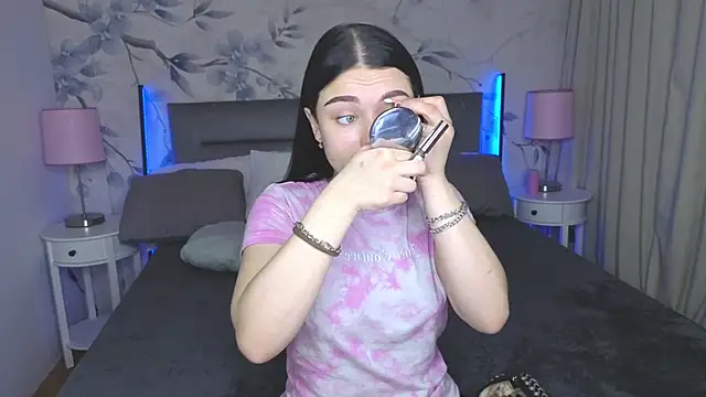 Snapshot of Silena_sky chatting on May 2, 2026, 6:40 am Silena sky online show from May 2, 2026, 6:40 am