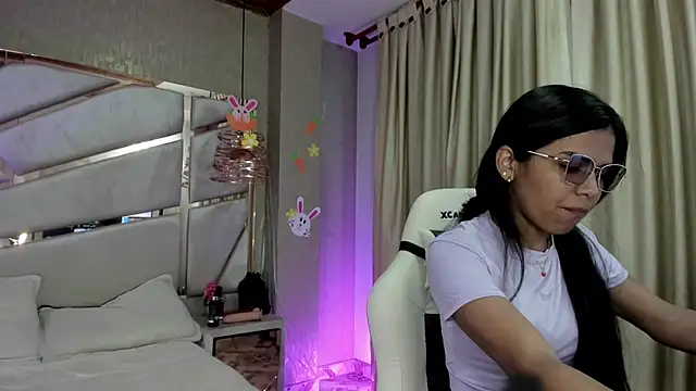 francis 20 online show from May 1, 2026, 1:26 pm