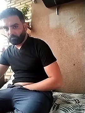 solsit1990 online show from April 10, 2026, 6:23 pm