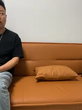 xiaotiantian-10 online show from February 25, 2026, 1:32 pm