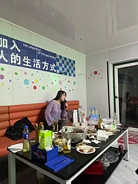 xiaotiantian-10 online show from April 26, 2026, 11:41 am