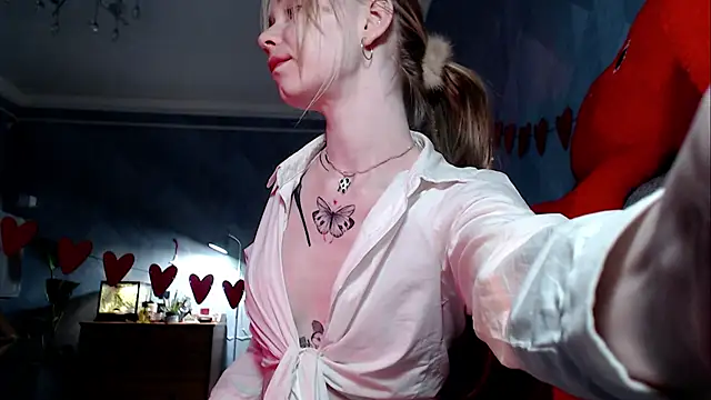 Austeja Ona online show from February 17, 2026, 4:24 pm