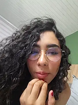 scarlett25   online show from April 29, 2026, 8:26 pm