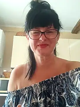 Snapshot of AliceSwan57 chatting on July 17, 2026, 6:20 am AliceSwan57 online show from July 17, 2026, 6:20 am