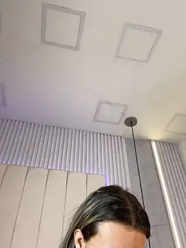 JuliaColemann online show from March 13, 2026, 12:12 pm