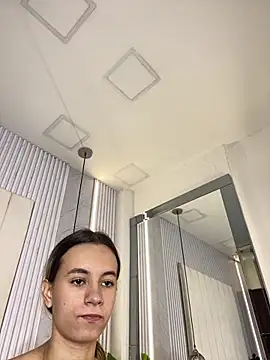 Snapshot of JuliaColemann chatting on May 10, 2026, 11:59 am JuliaColemann online show from May 10, 2026, 11:59 am