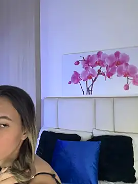 Snapshot of JuliaColemann chatting on June 23, 2026, 12:03 pm JuliaColemann online show from June 23, 2026, 12:03 pm