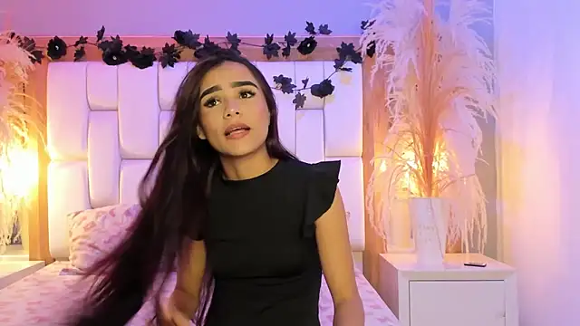 Snapshot of StefanyCondia chatting on February 5, 2026, 5:39 pm StefanyCondia online show from February 5, 2026, 5:39 pm