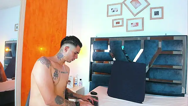 Irina and Max online show from July 8, 2026, 8:13 pm