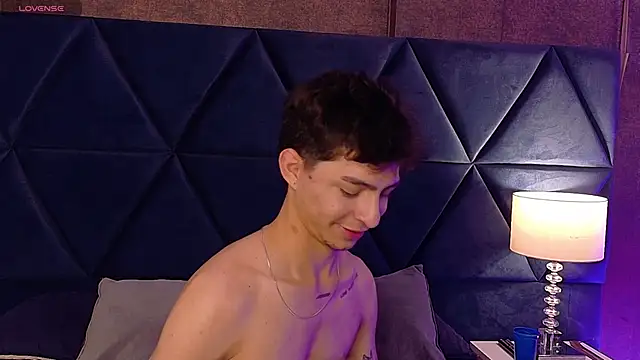 Logan Woods online show from March 17, 2026, 4:10 pm