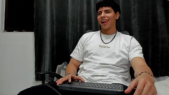 Tobias Vega online show from March 1, 2026, 9:22 am