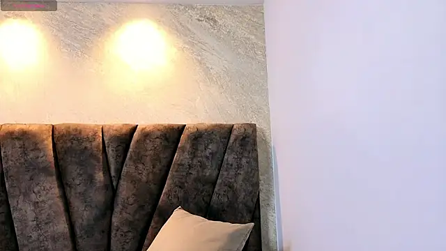 zoe hugeboobs online show from February 25, 2026, 12:04 pm