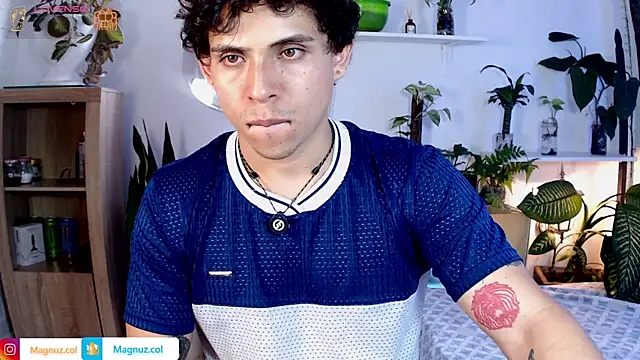 Snapshot of Magnuz_Col chatting on June 17, 2026, 9:16 pm Magnuz Col online show from June 17, 2026, 9:16 pm