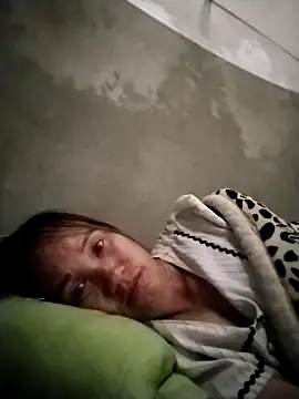 cutebobi online show from April 26, 2026, 1:53 pm