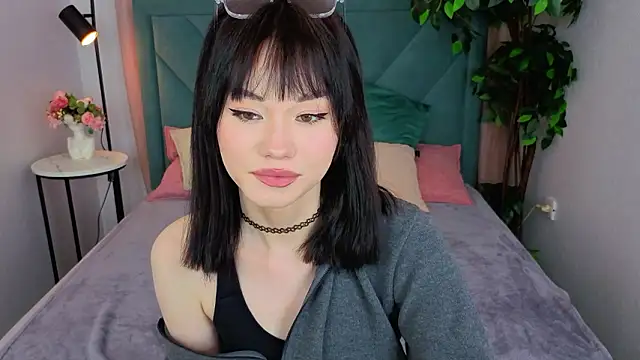 NanaYuna online show from February 3, 2026, 12:21 pm