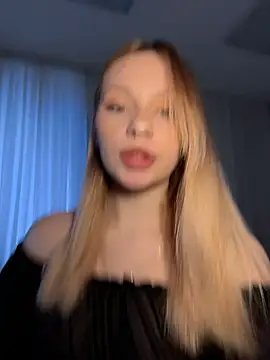 Snapshot of DayaFoxy chatting on March 6, 2026, 1:07 pm DayaFoxy online show from March 6, 2026, 1:07 pm