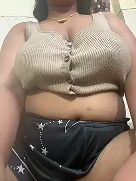 Snapshot of Real_Roma chatting on February 14, 2026, 11:29 am Real Roma online show from February 14, 2026, 11:29 am