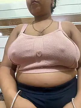 Snapshot of Real_Roma chatting on March 10, 2026, 7:41 pm Real Roma online show from March 10, 2026, 7:41 pm