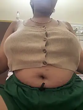 Snapshot of Real_Roma chatting on March 11, 2026, 8:04 pm Real Roma online show from March 11, 2026, 8:04 pm