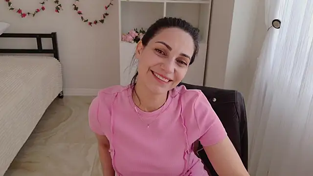 Snapshot of LovelyBeatrice chatting on May 12, 2026, 11:29 am LovelyBeatrice online show from May 12, 2026, 11:29 am