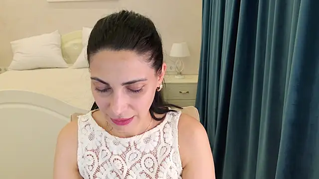 Snapshot of LovelyBeatrice chatting on June 20, 2026, 6:33 pm LovelyBeatrice online show from June 20, 2026, 6:33 pm