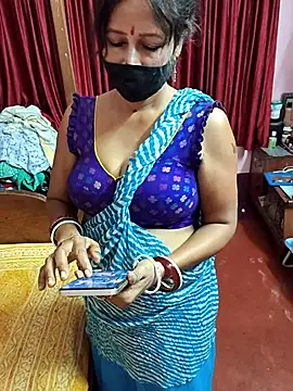 Snapshot of Little-Roshni chatting on June 28, 2026, 3:18 pm Little-Roshni online show from June 28, 2026, 3:18 pm
