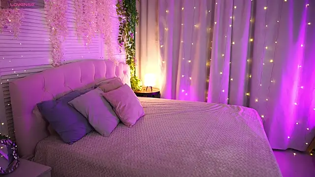 AmeliaWeells online show from May 7, 2026, 3:45 am