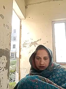 Cute-karisma1234 online show from March 1, 2026, 2:57 am