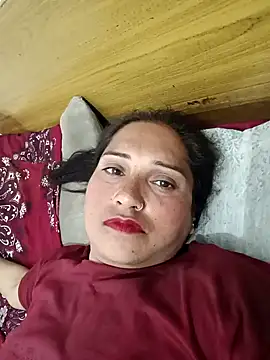 Cute-karisma1234 online show from March 6, 2026, 2:46 pm