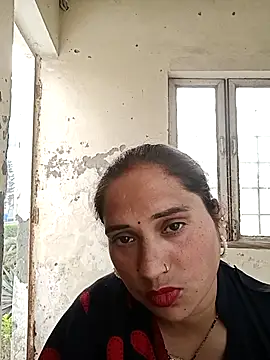 Cute-karisma1234 online show from March 9, 2026, 2:59 am