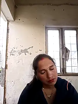 Cute-karisma1234 online show from March 21, 2026, 1:54 am