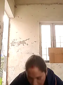 Cute-karisma1234 online show from March 24, 2026, 1:54 am